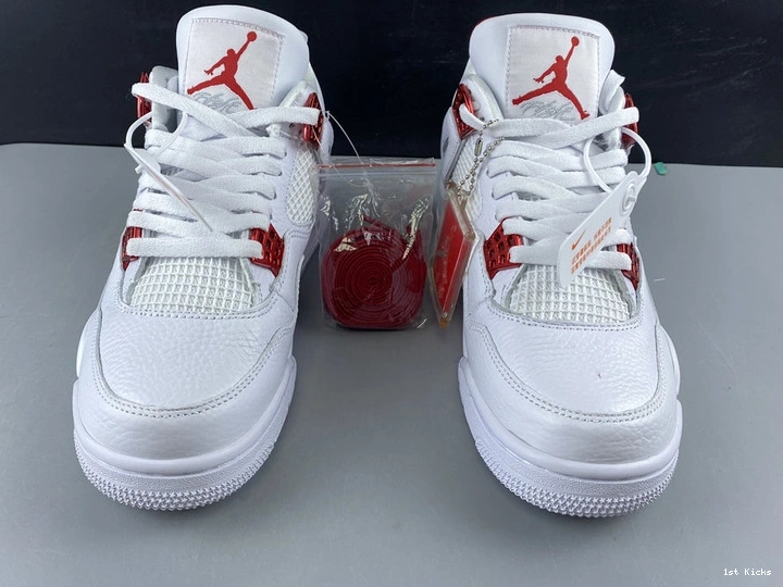 4  Air Jordan CT8527-112 